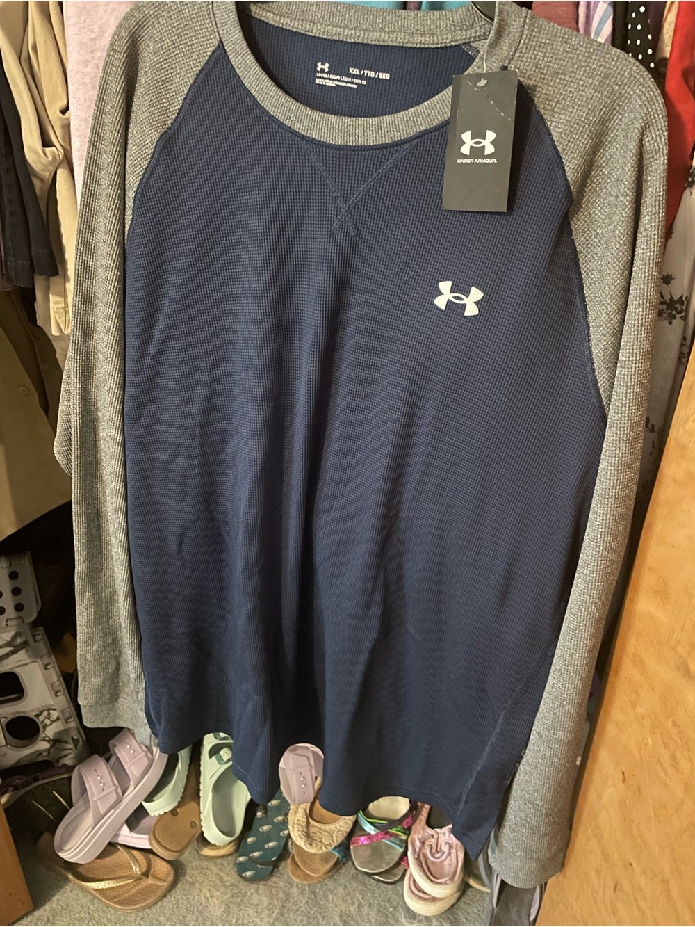 Under Armour Navy & Gray Thermal-Texture Long Sleeve Top